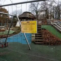 Plac zabaw w Parku Ujazdowskim – czy jest otwarty przez cały rok?