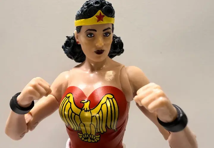 Najlepsze zabawki Wonder Woman, które zachwycą każde dziecko