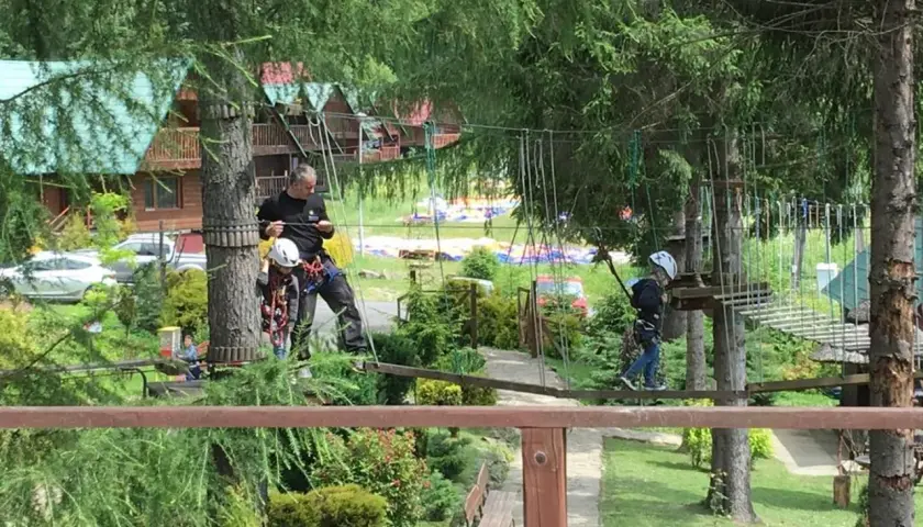 Park linowy Solina - emocjonujące przeszkody dla dzieci i dorosłych