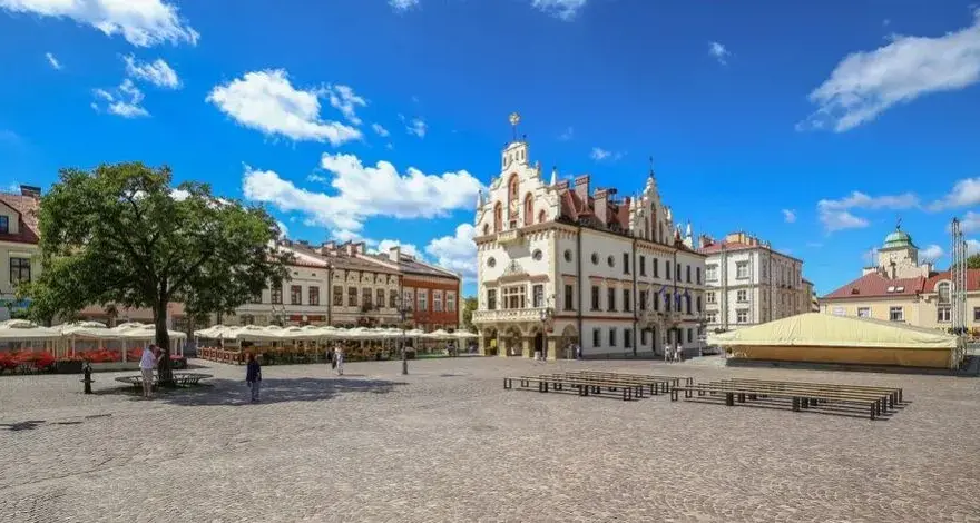 Gdzie z dzieckiem w Rzeszowie? Odkryj najlepsze atrakcje dla rodzin