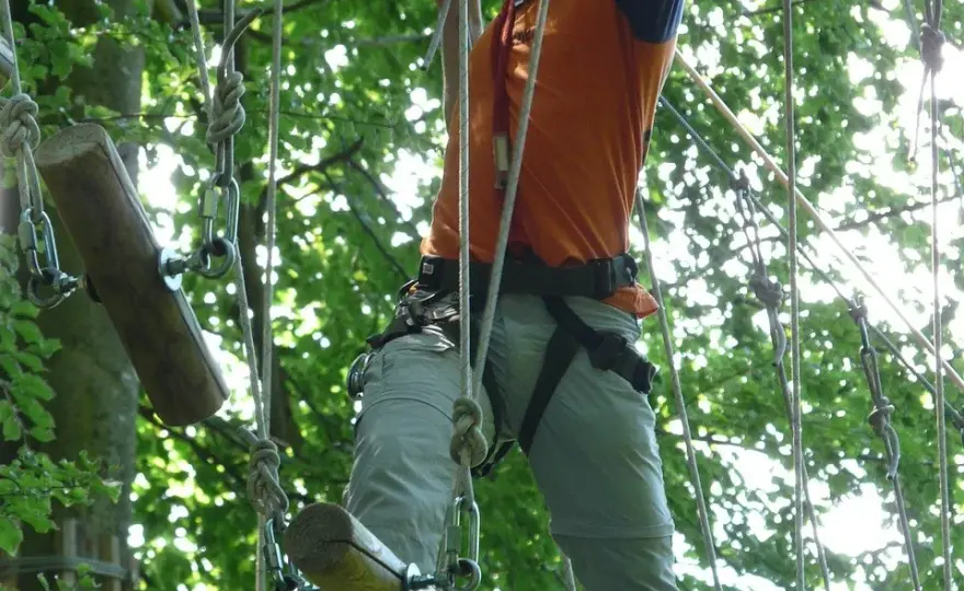 Park linowy Niechorze - emocjonujące trasy dla każdego w rodzinie