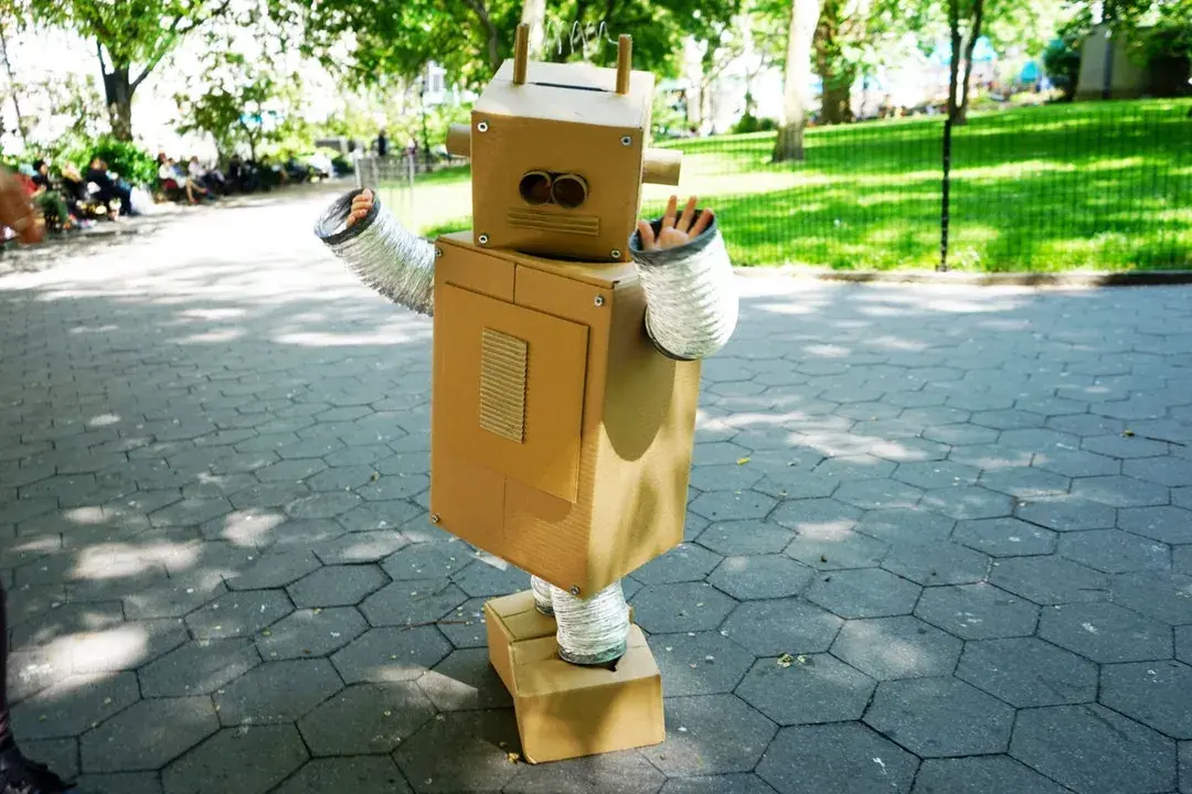 Jak zrobić strój robota - proste instrukcje i kreatywne pomysły